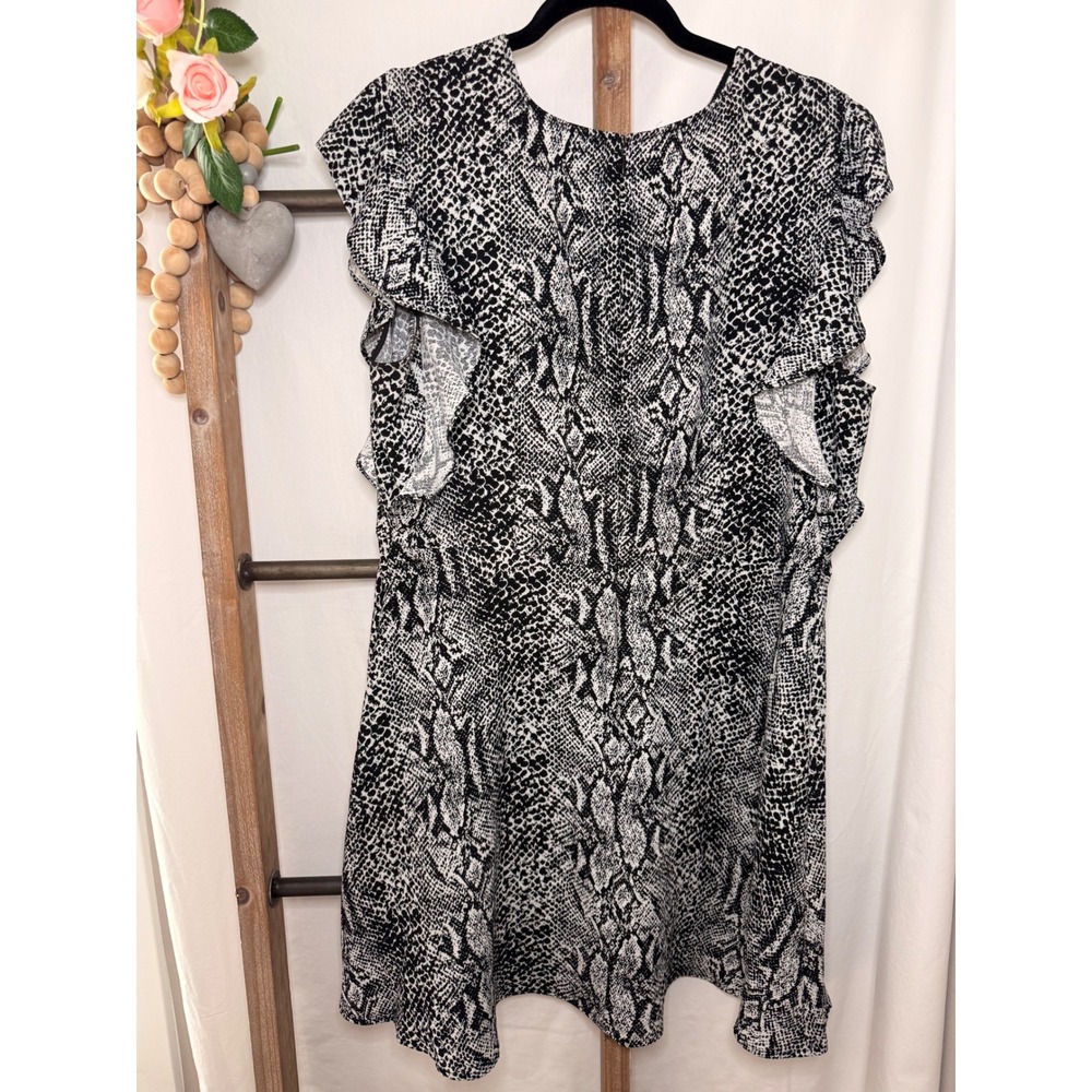 Who What Wear Womens XL Black White Snake Print Flutter Sleeve Mini Dress - Picture 4 of 8